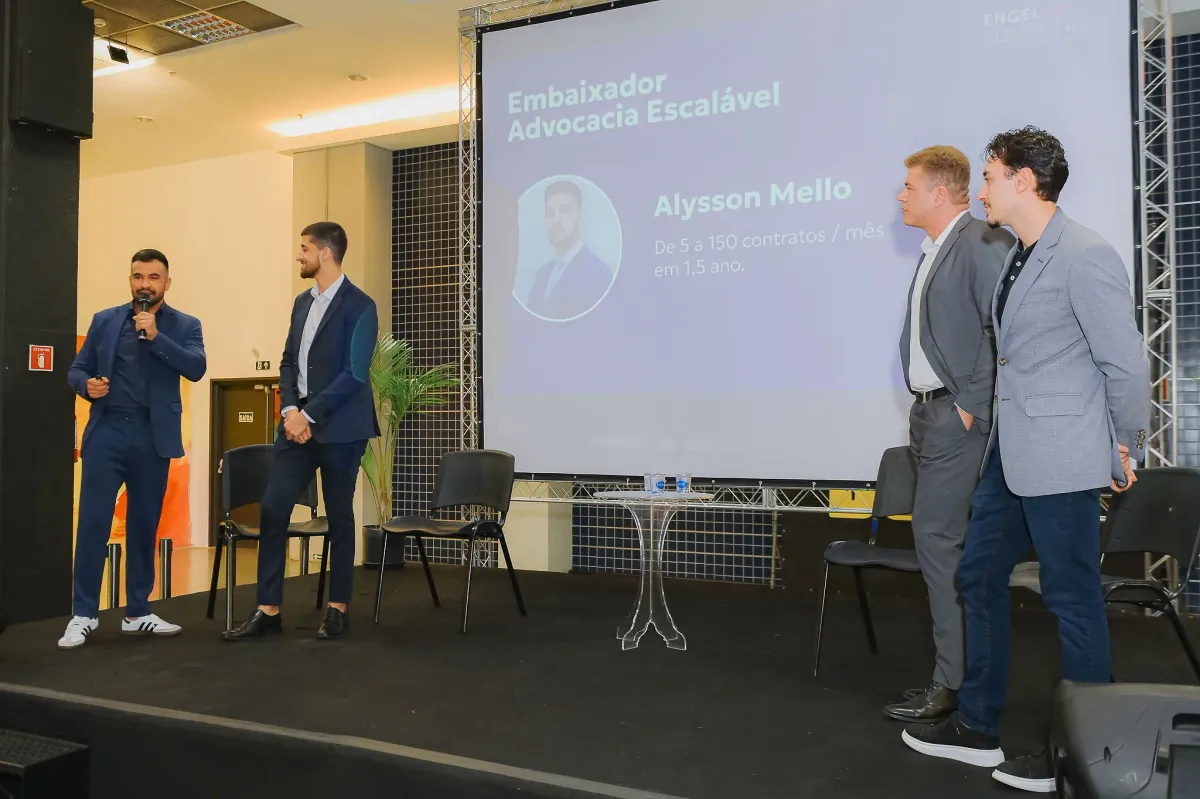 Grupo em conferência